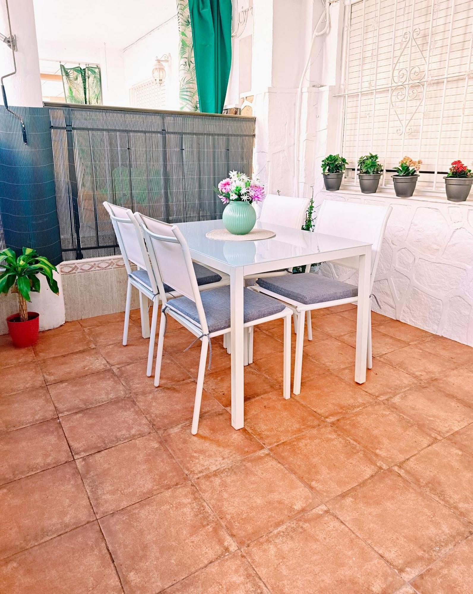 La Casita, A 2 Min A Pie De La Playa! Villa Санта Пола Екстериор снимка